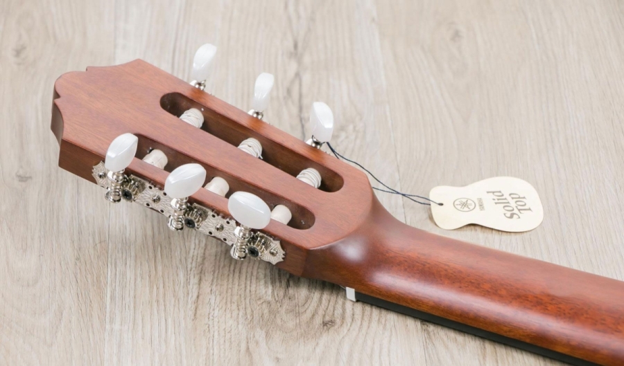 Yamaha CG142C Classic Guitar